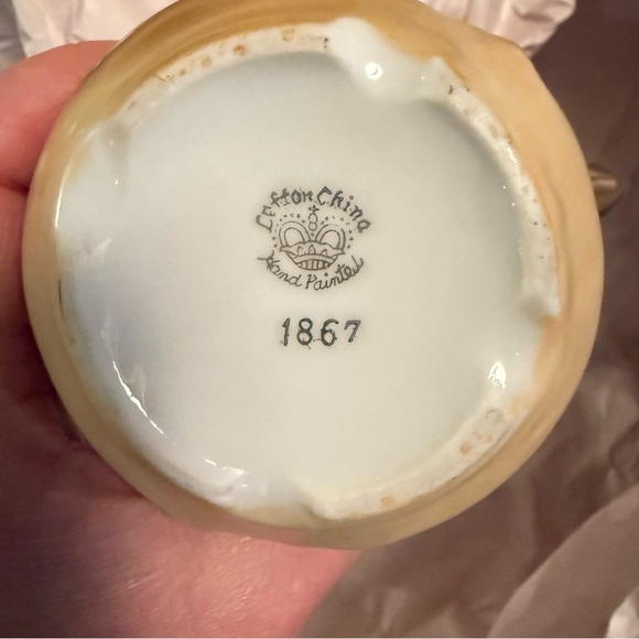 Vintage Sugar Bowl and Creamer Set - Picture 7 of 8